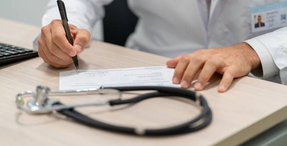 Nova lei obriga prescrição médica eletrônica no Brasil
