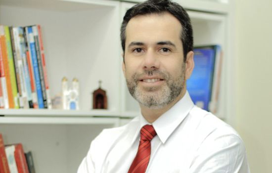 Estratégia de sobrevivência para a pequena farmácia em tempo de grandes redes