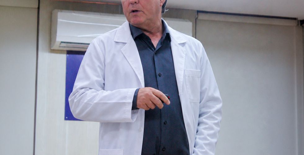 Klauber Penaforte formou mais de 6 mil farmacêuticos em vacinação e dá nome ao CRF Jovem de Minas Gerais