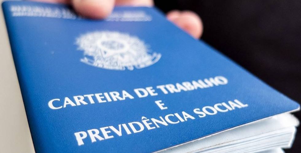 Covid-19: redes de farmácias tem até 15% de funcionários afastados