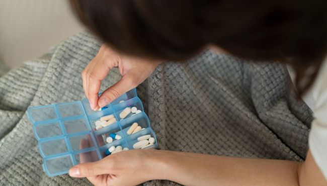 Organizadores de comprimidos e os possíveis danos aos medicamentos