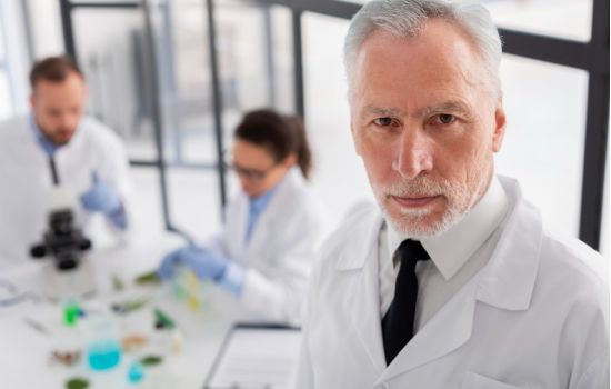 De analista à gestor: construindo uma carreira de sucesso na indústria farmacêutica