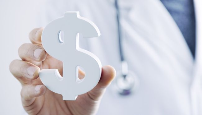 Farmacêutico gera economia na saúde pública