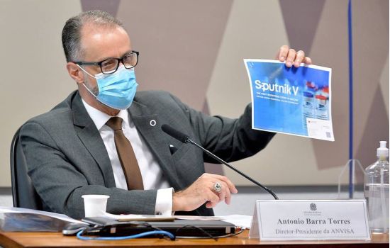 Presidente da Anvisa critica postura de Bolsonaro na pandemia