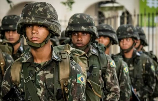 Concurso do Exército oferece remuneração acima de R$ 10 mil para farmacêuticos