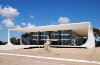 STF dá cinco dias para União Química informar sobre produção da Sputnik V