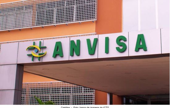 Presidente da Anvisa afirma que tomará qualquer vacina aprovada pela Agência