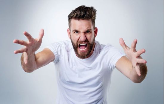 Farmácia EaD é porta de entrada de comerciantes na profissão