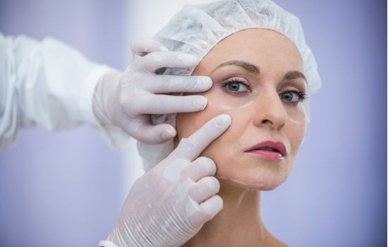 Qual a atuação do farmacêutico para retardar o envelhecimento cutâneo e a flacidez da pele