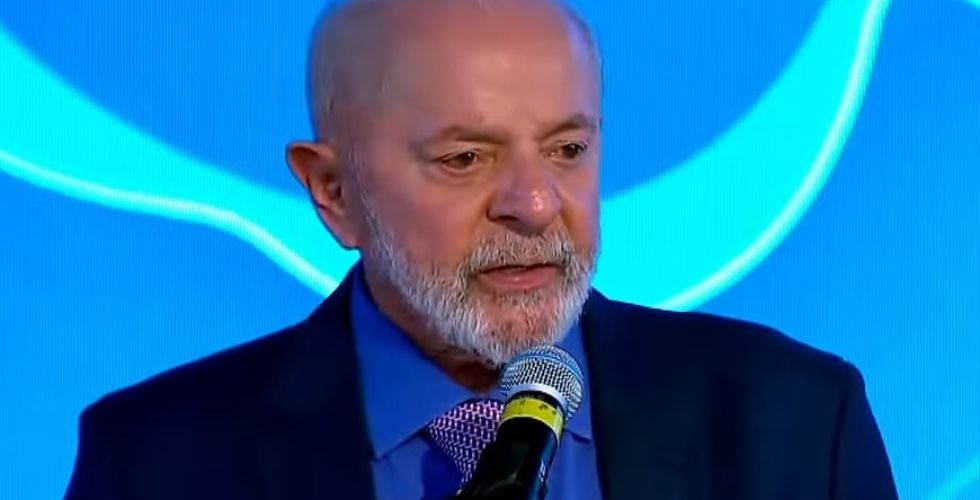 Lula critica ANVISA e menciona risco de vidas perdidas por atrasos na liberação de medicamentos