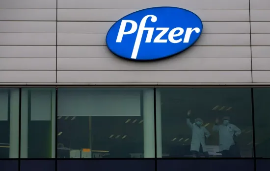Pfizer entra na Justiça contra Novo Nordisk por controle da Metsera, empresa de biotecnologia em obesidade