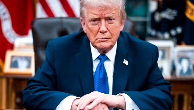 Trump propõe tarifa de até 200% sobre genéricos importados e pode pressionar preços no varejo