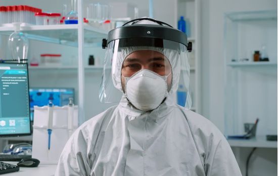Covid-19: máscaras tradicionais são mais eficientes que face shields