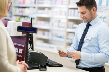 Alguns balconistas sabem mais que farmacêuticos - mito ou verdade?