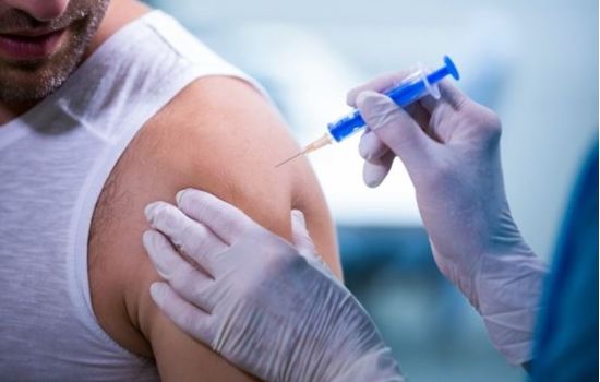 Covid-19: por que a vacinação para a mesma idade muda entre Estados