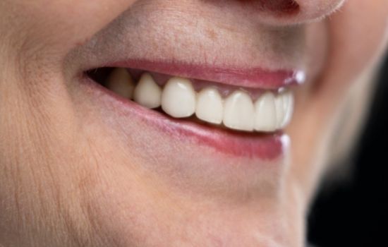 Medicamento faz crescer dentes perdidos avança para teste clínicos