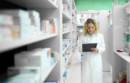Varejo farmacêutico cresce 15,6% e fatura R$ 139,37 bilhões