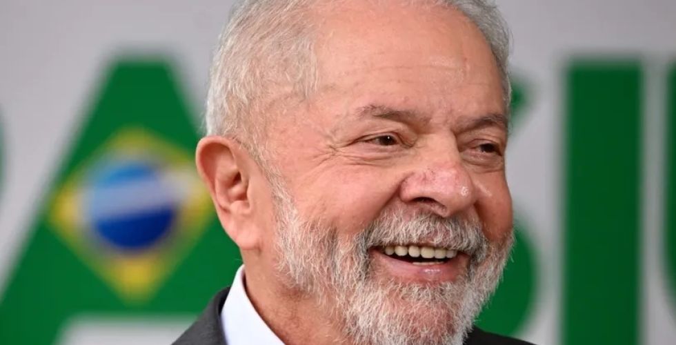 Lula sanciona nova Lei de pesquisas clínicas com veto polêmico