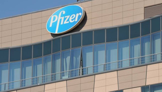 Pfizer é processada por atraso na entrega das vacinas contra Covid-19