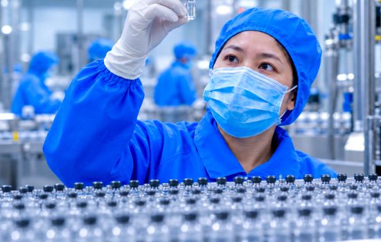 China vira potência dos peptídeos enquanto o Brasil segue preso à fiscalização