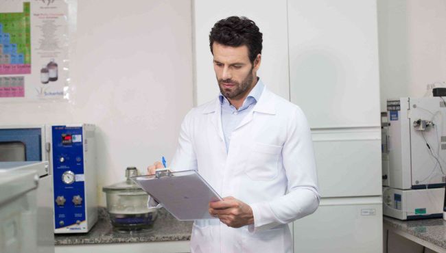 Empregos crescem na indústria farmacêutica, na contramão do País
