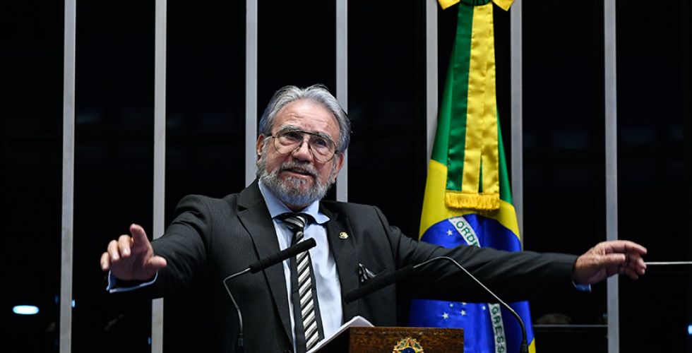 Senador defende venda de antibióticos sem receita