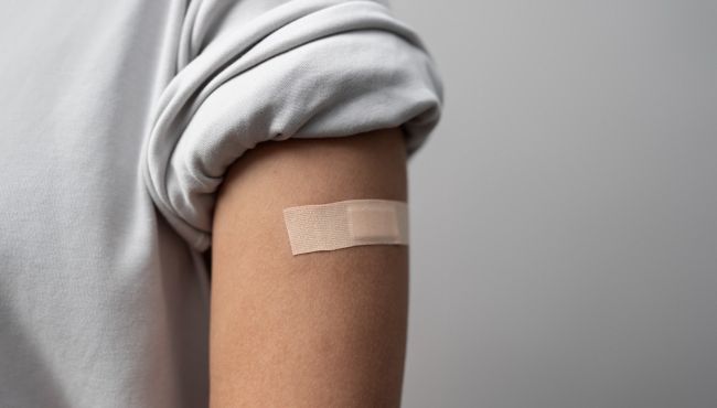 Novo fármaco pode funcionar como 'vacina anual' contra o HIV