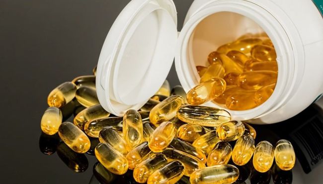 Vitamina D não melhora quadro de pacientes com Covid-19, aponta estudo