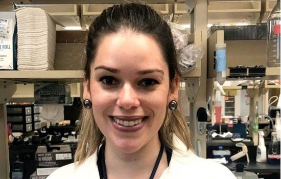Farmacêutica brasileira ganha destaque no desenvolvimento da vacina em Harvard