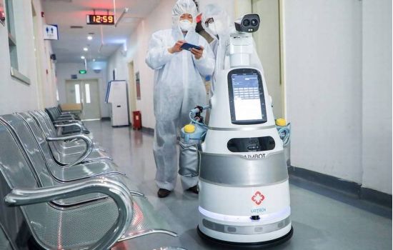 Robôs atuam na linha de frente no combate ao coronavírus