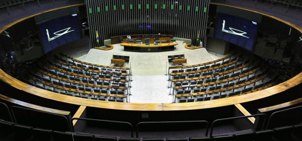 Congresso libera medicamentos sem registro da Anvisa durante pandemia