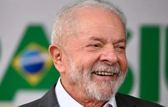 Lula sanciona nova Lei de pesquisas clínicas com veto polêmico