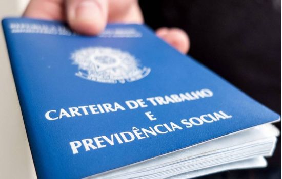 Covid-19: redes de farmácias tem até 15% de funcionários afastados