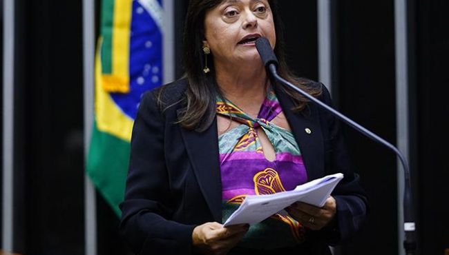 Deputados discutem uso racional de medicamentos e importância da assistência farmacêutica