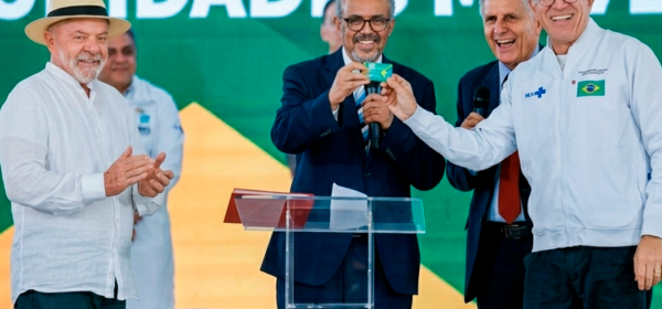 Diretor-geral da OMS afirma que outros países podem aprender com o SUS