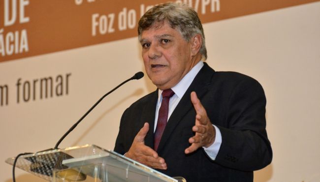 O que pensa o Presidente do CFF, Walter Jorge João
