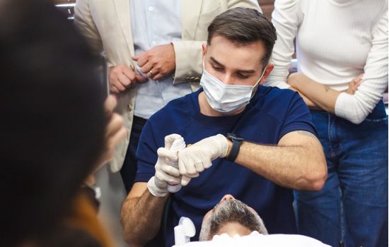 Terapias combinadas no tratamento de cicatrizes de acne com o prof. Pedro Sousa