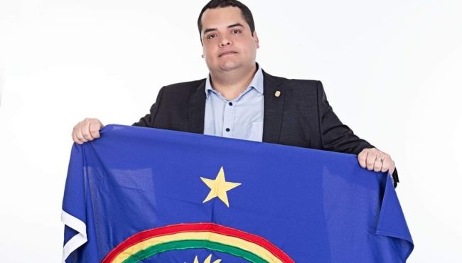 Conselheiro ganha na Justiça o direito de pagar Anuidades do CRF mais baratas