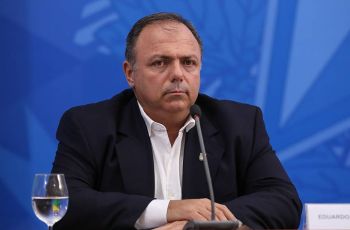 Governo questiona capacidade dos fabricantes de vacinas de atender ao Brasil