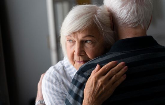 Estudo destaca vacina contra herpes-zóster e sildenafila para reposicionamento terapêutico contra o Alzheimer