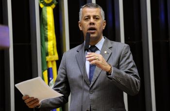 Nova lei prevê fitoterápicos nas farmácias do SUS