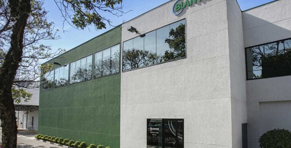 BNDES aprova R$ 220 milhões para Blanver desenvolver medicamentos e insumos no Brasil