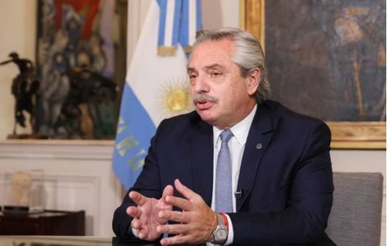 Mesmo vacinado, presidente argentino testa positivo para Covid-19
