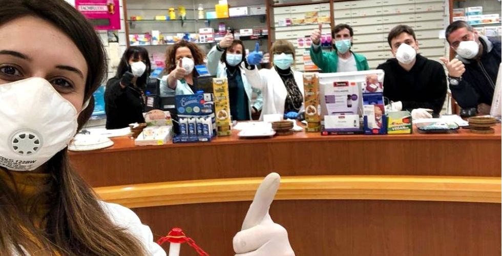 Coronavírus: 10 imagens surpreendentes que mostram o trabalho de farmacêuticos na Itália