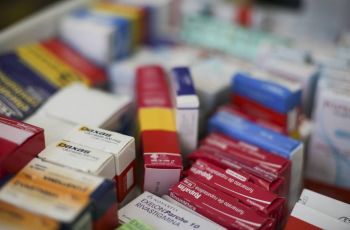 Anvisa determina o recolhimento de lotes de solução nasal