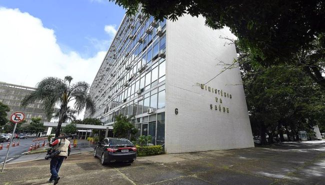 Governo impõe sigilo de 10 anos sobre 2º contrato com a Pfizer, que é R$ 1 bilhão mais caro que o 1º