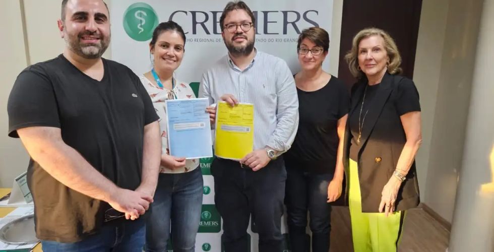Cremers implanta receituários on-line azul e amarelo com apoio do CRF-RS