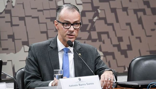 Indústria Farmacêutica quer indicação para tratar covid-19 na bula