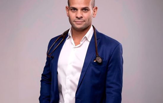 Médico é alvo de Operação da Polícia Federal por produzir e vender Mounjaro falsificado