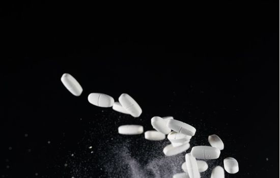Indústria farmacêutica abandona pesquisa e produção de novos antibióticos